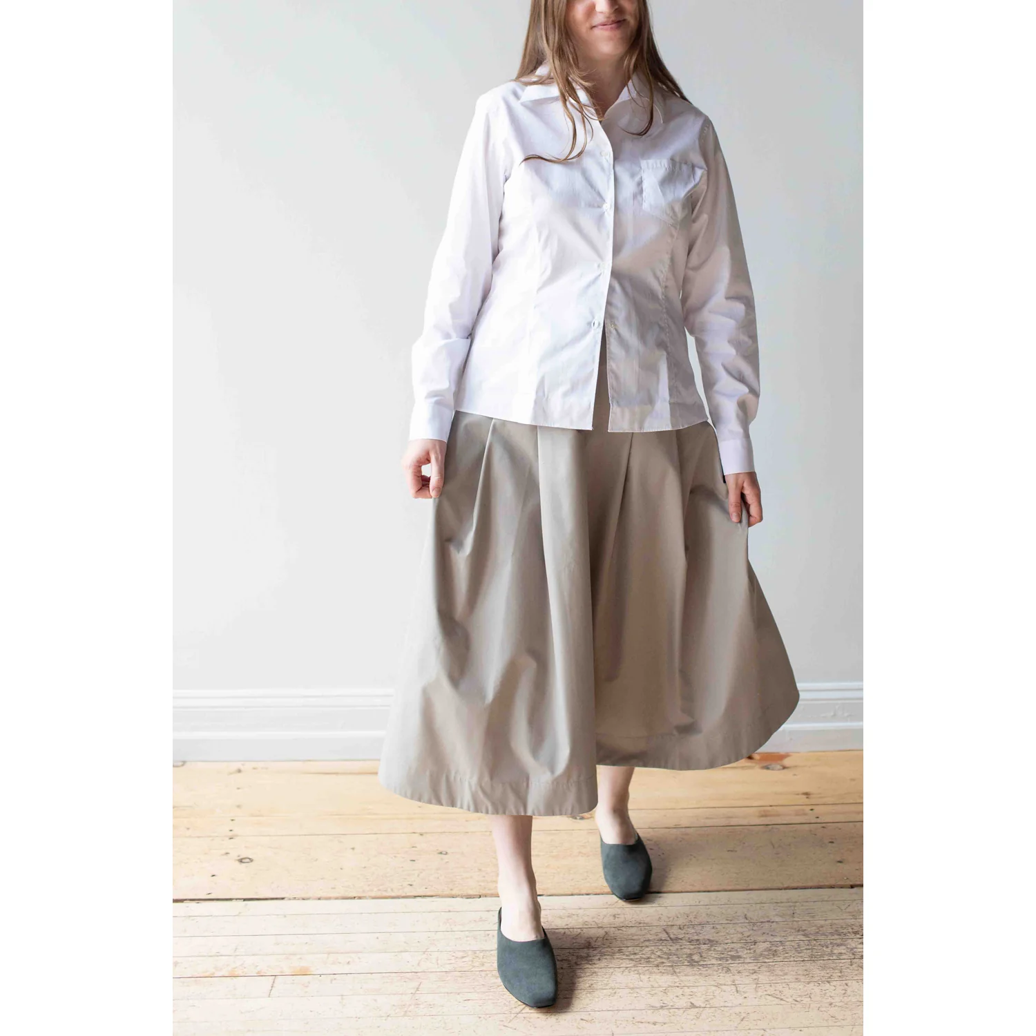 Flore Flore Rosie Shirt in White - Image 9