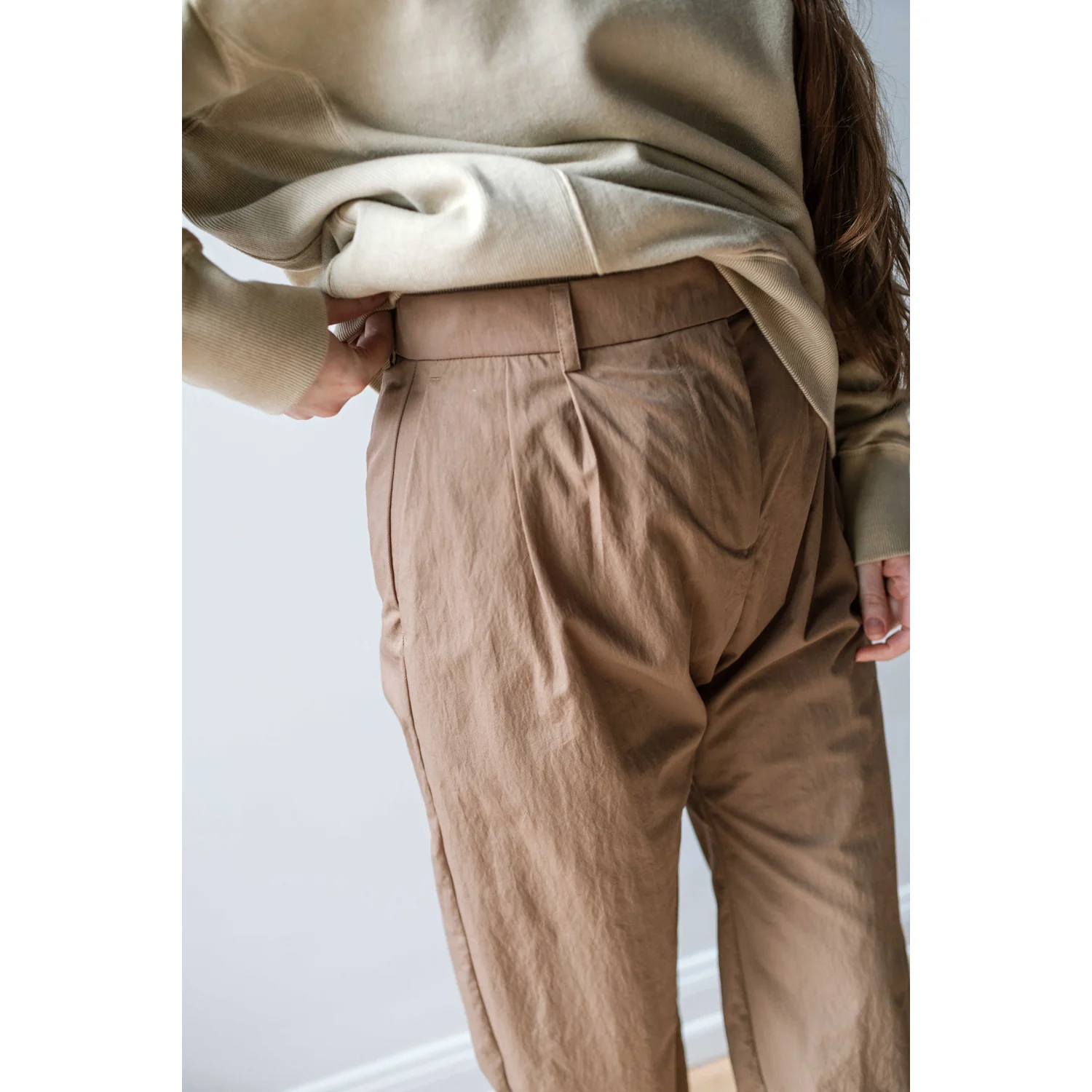 Ichi Antiquités Pigment French Terry Pullover in Beige - Image 9