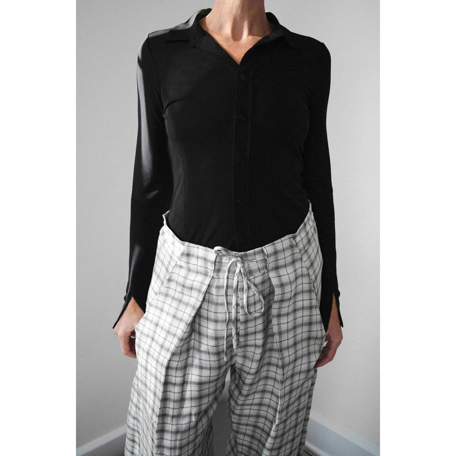Kallmeyer Frankie Button Down in Black - Image 4